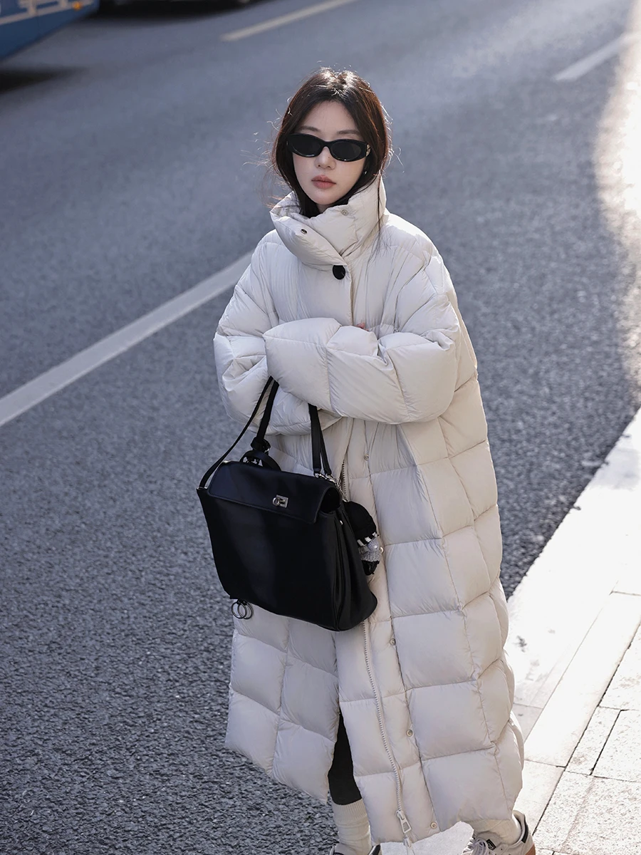 

Пуховик Bebi Zhang 90% белый пух, длинный, теплый, с воротником-стойкой, утепленный, для женщин, для повседневной носки