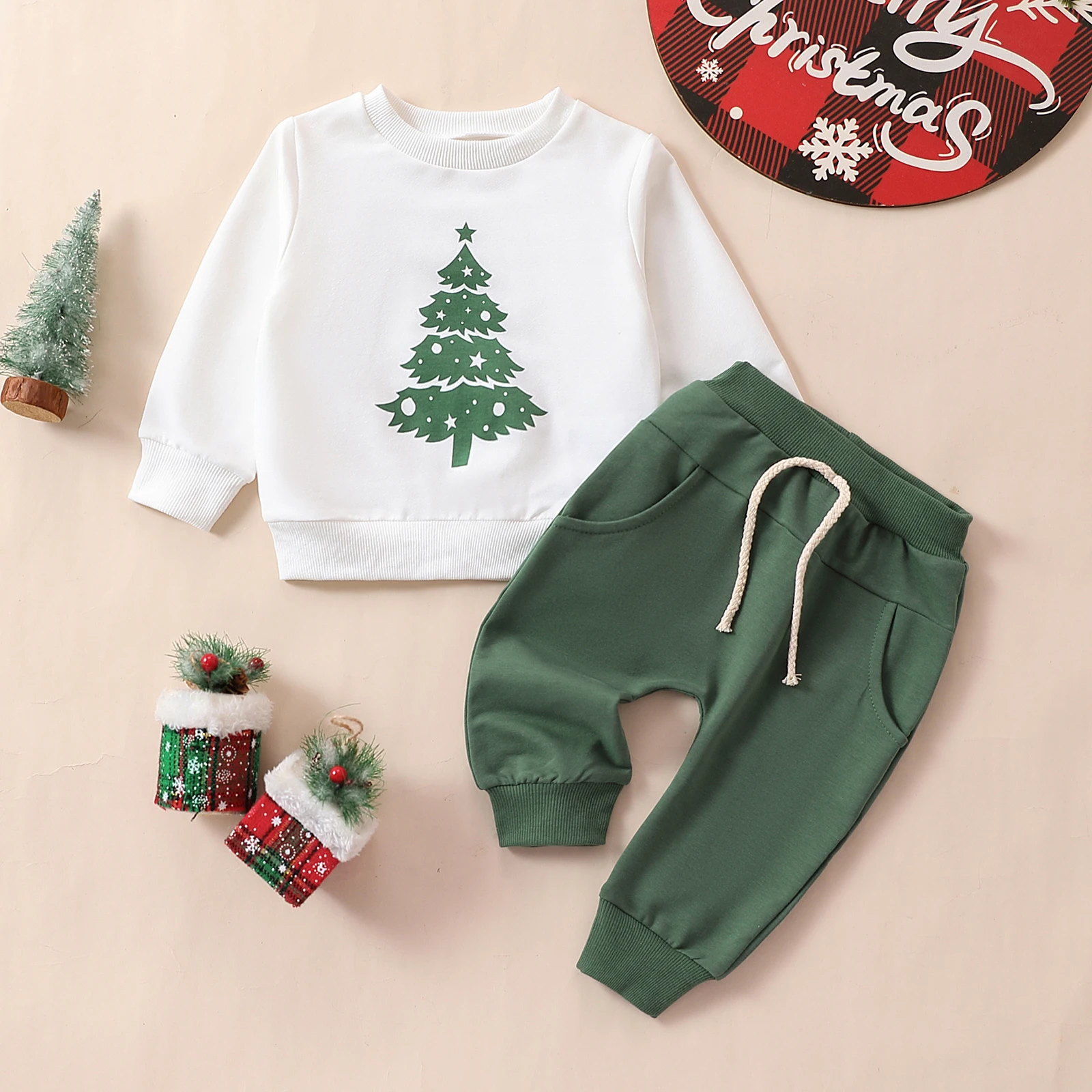 Neutral Baby Christmas Tree Print T-Shirt And Green Pants Two-Piece Set for Autumn Season Infants And Toddlers