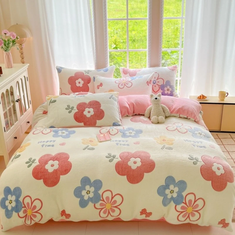 

The 2025 New Snowflake Fleece Fresh Delicate Printed Duvet Cover Thicken The Warm Quilt in Autumn Winter Skin-friendly Bedding