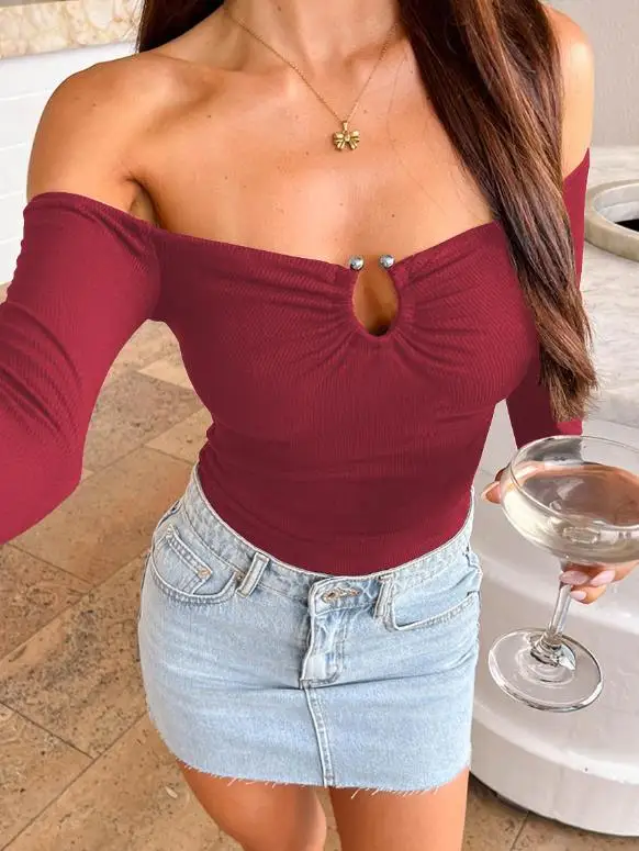 Top Women 2026 Spring New Solid Color Spicy Girl Off Shoulder Metal Buckle Decor Slim Fit Long Sleeved Versatile Baisc Top