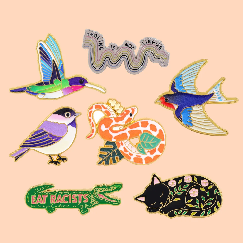 Fliegender Vogel, Krokodil, Schmucknadeln für Rucksäcke, Anstecknadeln, Anstecknadeln und Broschen, Abzeichen, Taschen, Rucksack, Dekoration, Freund für Geschenke