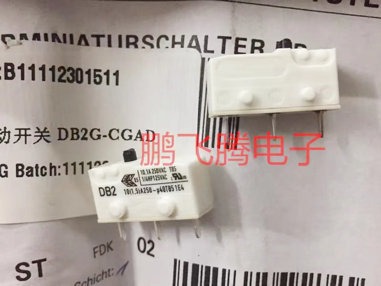 

Оригинальный новый 100% микропереключатель DB2G-CGAD DB2, кнопка сброса ограничения хода, 3-контактный 10,1 А, белый