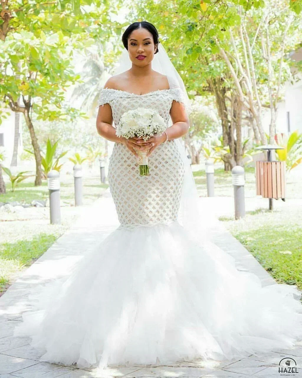 Customized Luxury African Popular Cap Sleeve Ruffle Skirt Full Handed Pearls Custom Made Mermaid Wedding Dress 2023