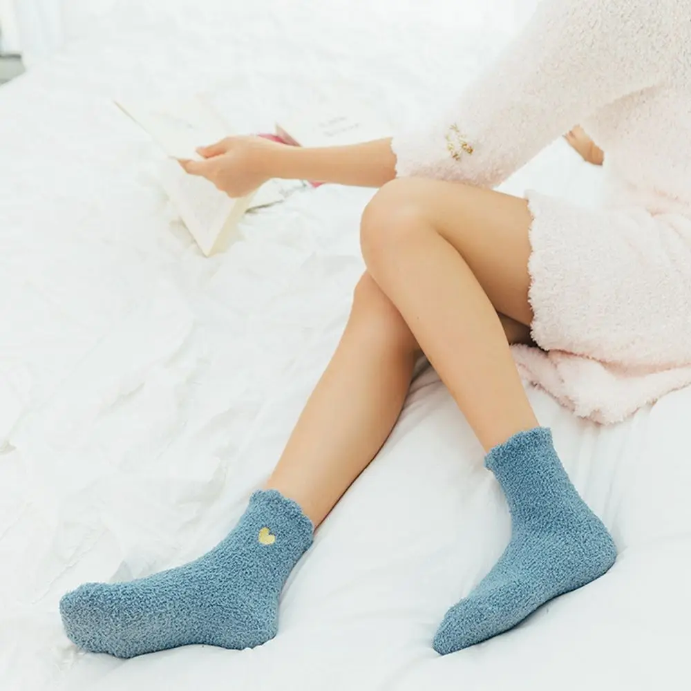 

Breathable Warm Love Embroidery Sweet Solid Color Girls Mid-tube Socks Cute Floor Socks Coral Fleece Socks Female Hosiery