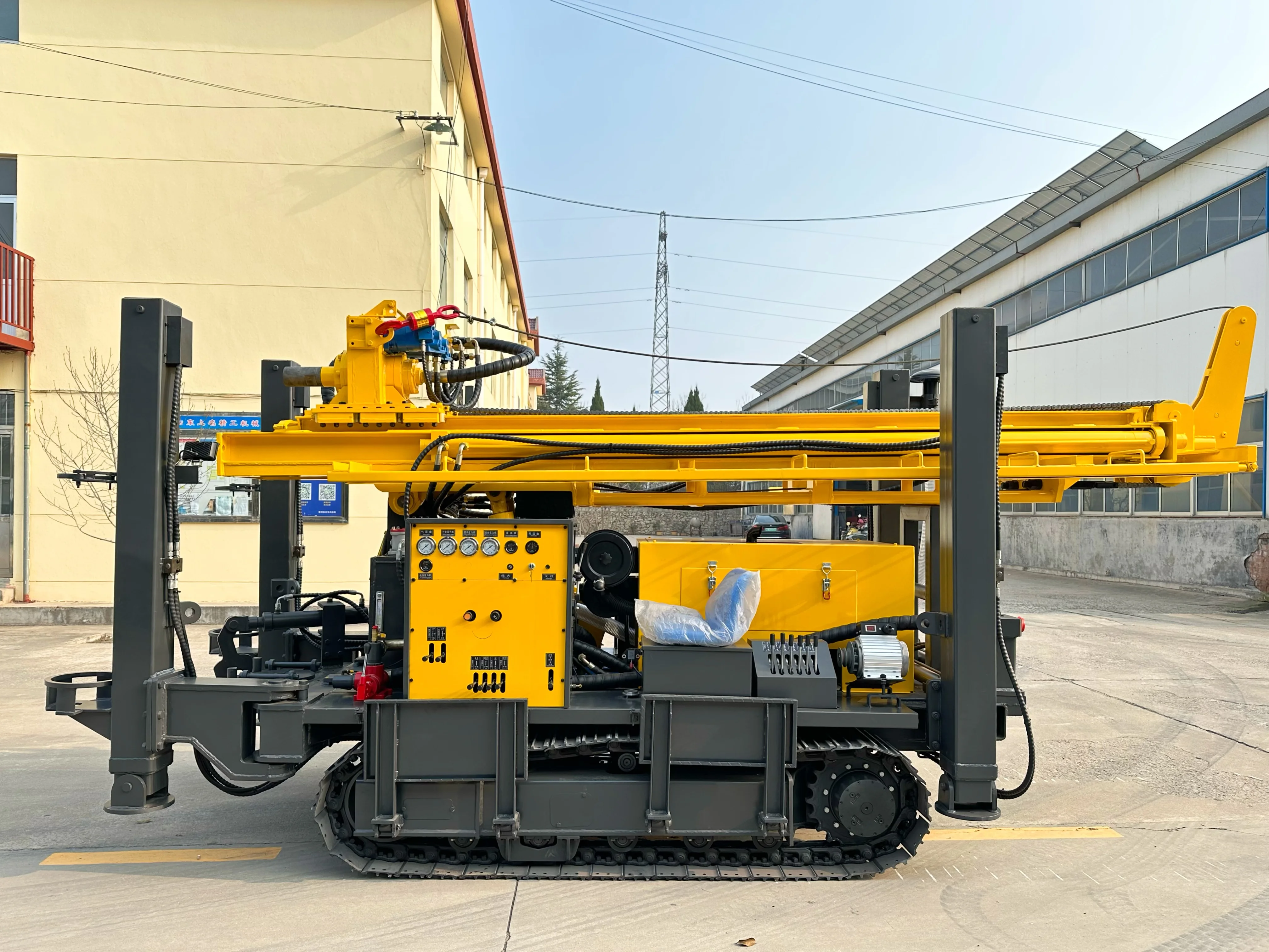 プロ仕様350メートル深穴掘削油圧クローラ式携帯型水井戸掘削装置