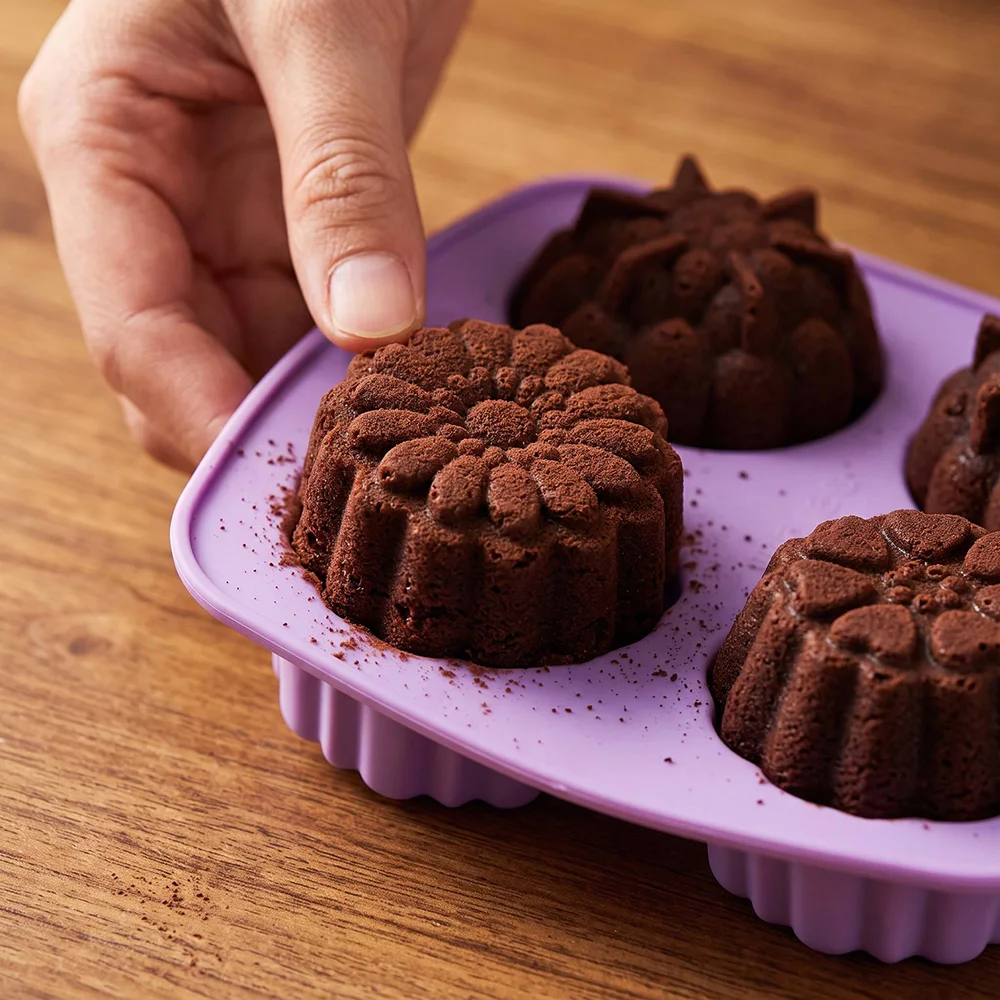 BPA Free 4-Hole Flower Shaped Silicone Mold for Healthy Baby Food Supplement Steamed Snacks Chocolate Molds Bakeware Accessories