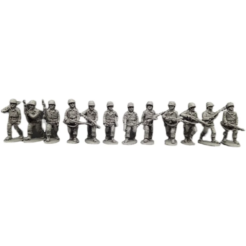 1/72 Scale Die-casting Resin Figure US Army Walking Infantry Model Assembly Kit Diorama (unpainted)