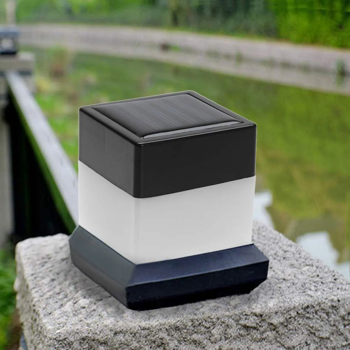 1 pc Solar Fence Light Outdoor Waterproof Garden Lamp Bright Led For Yard Patio Courtyard Landscape Lighting Decor Solar Fence