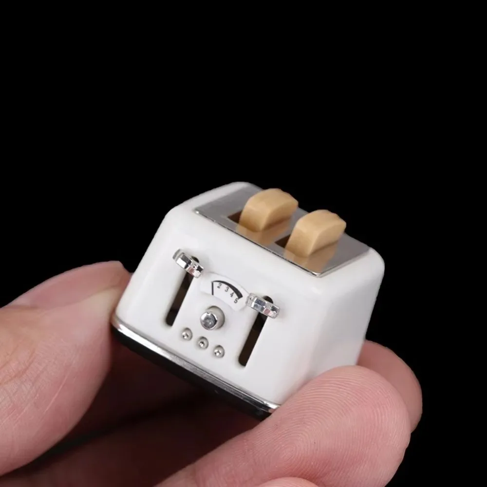

1:12 Scale Dollhouse Miniature Bread Maker with Toast Plastic Dollhouse Kitchen Appliance Doll Electrical Appliance Toy