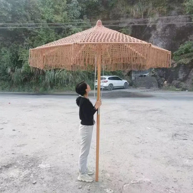 屋外パラソル 海辺のビーチ 編み込み模擬麦わらきのこ小屋