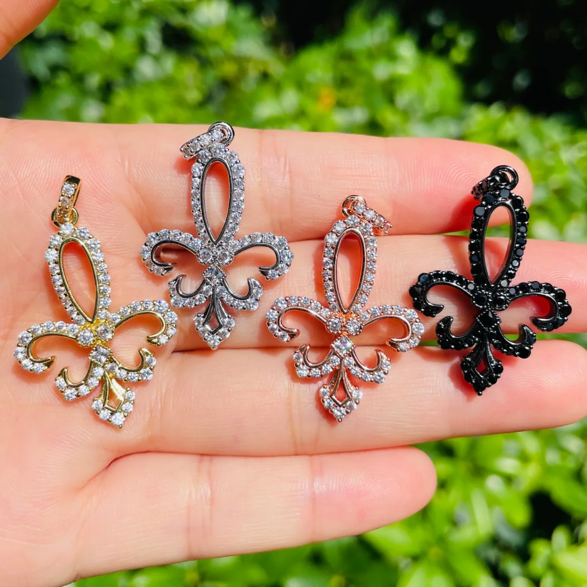 

5pcs Fleur De Lis Symbol Charm for Women Bracelet Girl Necklace Making Louisiana Inspired Pendants for Jewelry Finding Wholesale