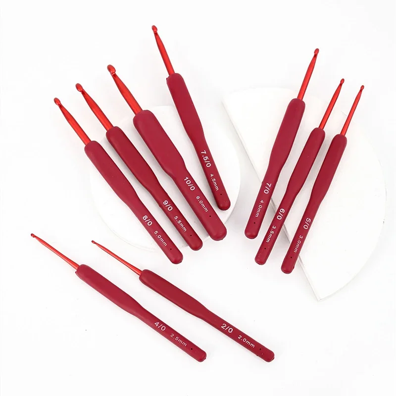 New Red Crochet Hook DIY Hand Woven Tool Aluminum Oxide Hand Knitted Wool Crochet Needle Silicone Anti Slip Handel Crochet 2-6mm