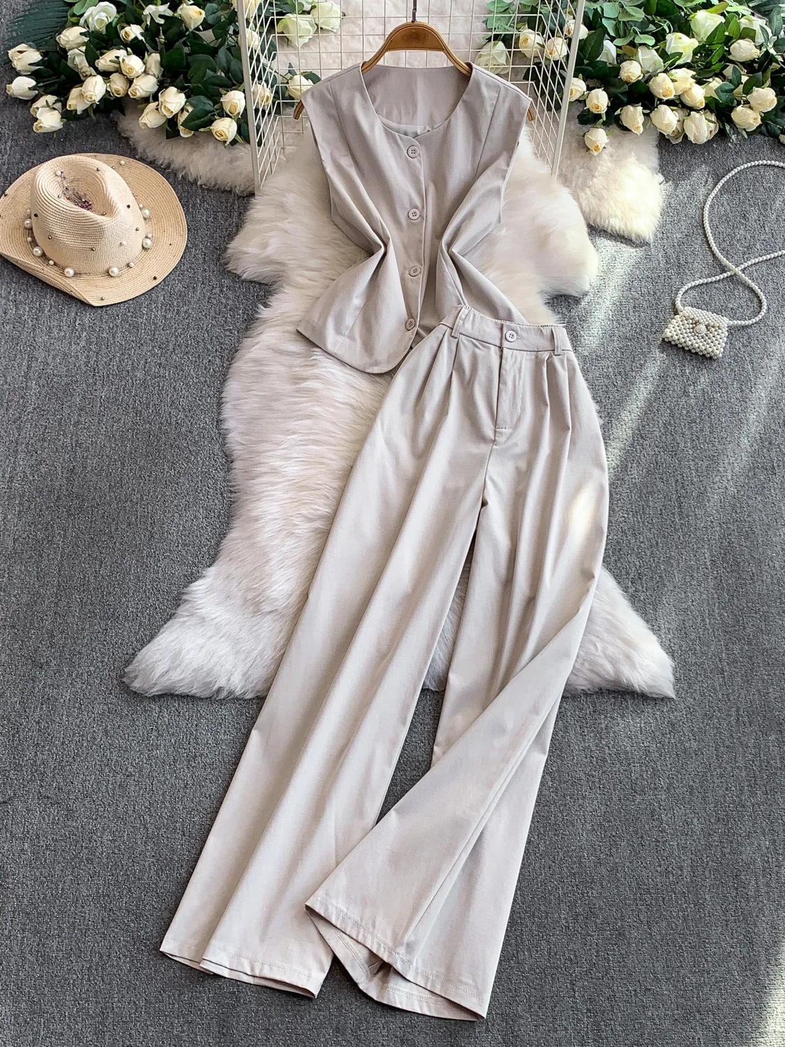 

Ele Women's Svel Vest Top with Single Button Waist-Cinching Slimming Suit Two-Piece Set High Waist Wide Leg Pants