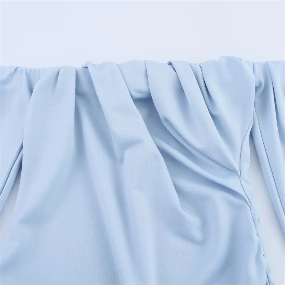 Falda corta con cuello recto y hombros descubiertos para mujer, decoración plisada con temperamento, novedad de verano, vestido ajustado de color sólido