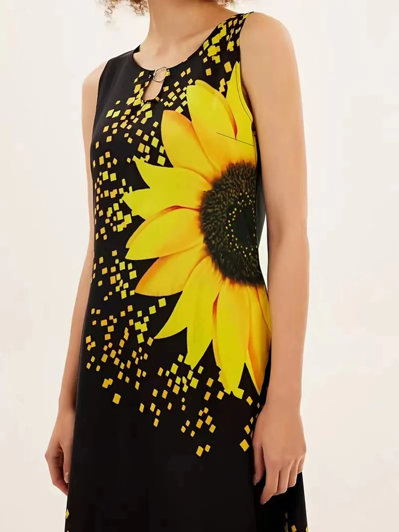 Chic Sunflower Sleeveless Maxi Dress - Vintage Floral, Teens\' Casual All-Season Wear with Pocket