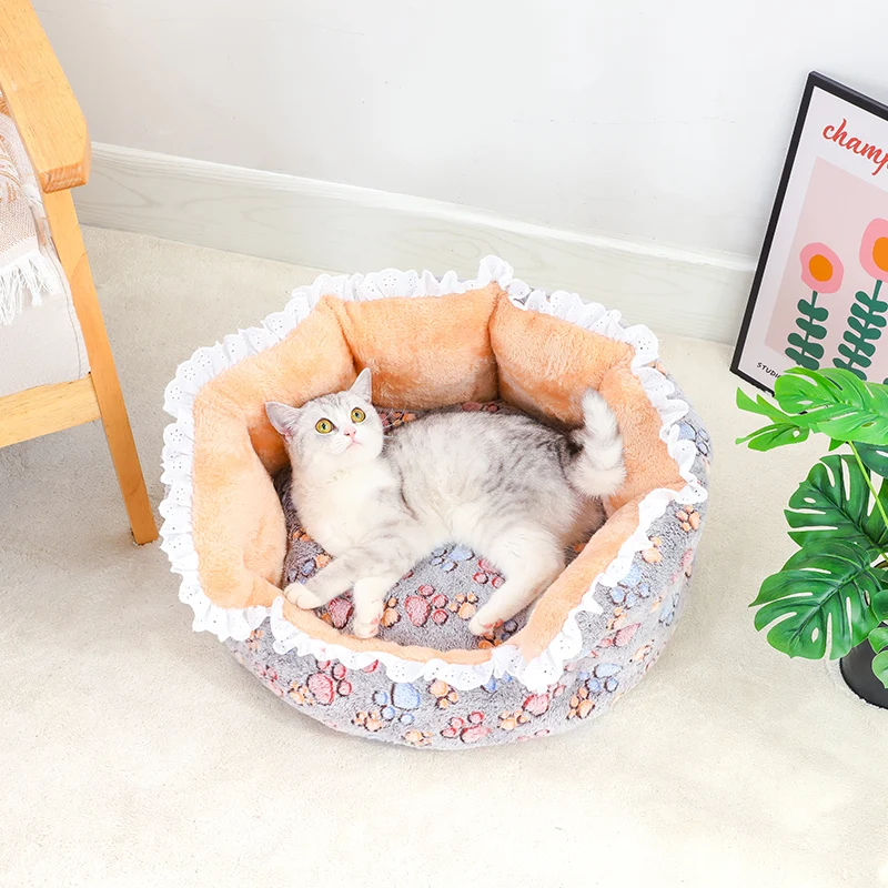 Hot Selling Fashion Flannel Lace Pet Nest Soft and Comfortable Cat Nest Medium and Small Dog Nest Cat Bed French Bulldog Bed