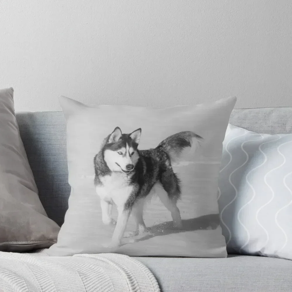 

Siberian Husky in Snow - Black & White Throw Pillow Custom Cushion Ornamental Pillow Sofa Cushions Covers pillow