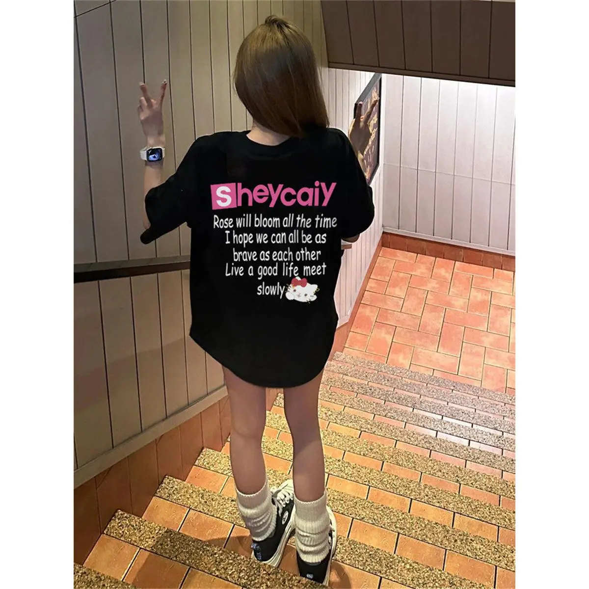 2024 Hello Kitty Sanrio T-shirt Kawaii Cartoon Print Cotton Tops O-neck Oversized Shirts Streetwear Splicing Top Women Clothing