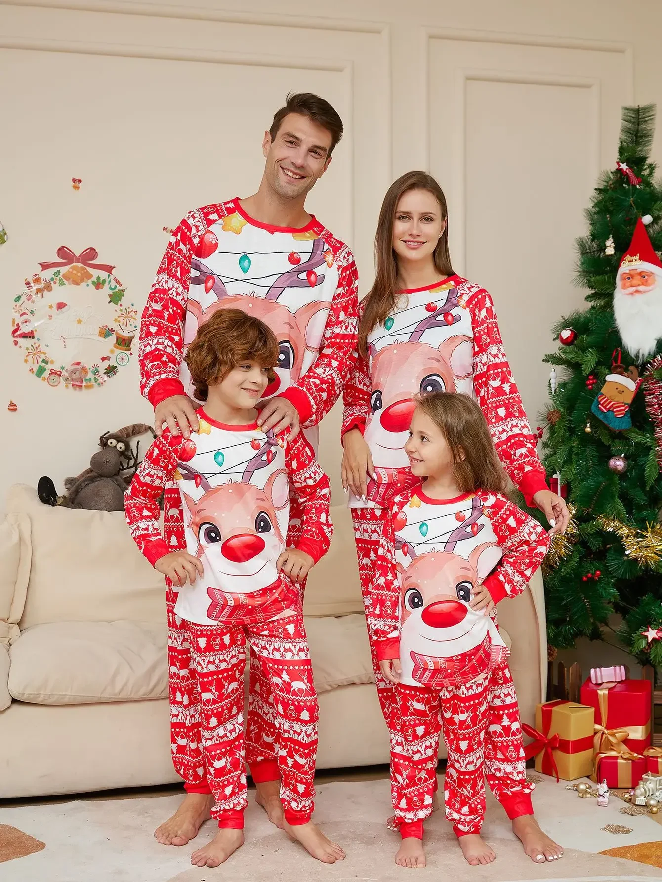 New 2024 Xmas Family Look Soft Pajamas Set Cute Deer Print Mother Father Kids Baby Dog Matching Clothes Casual Loose Sleepwear