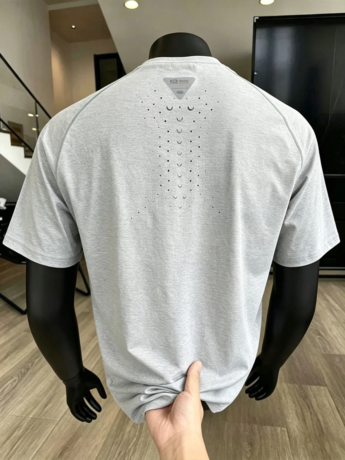 

Dragon Scale Ice Silk Quick Dry Short Sleeve Men's Summer Thin Breathable Fitness Sport T-Shirt Outdoor Cycling Half Sleeve