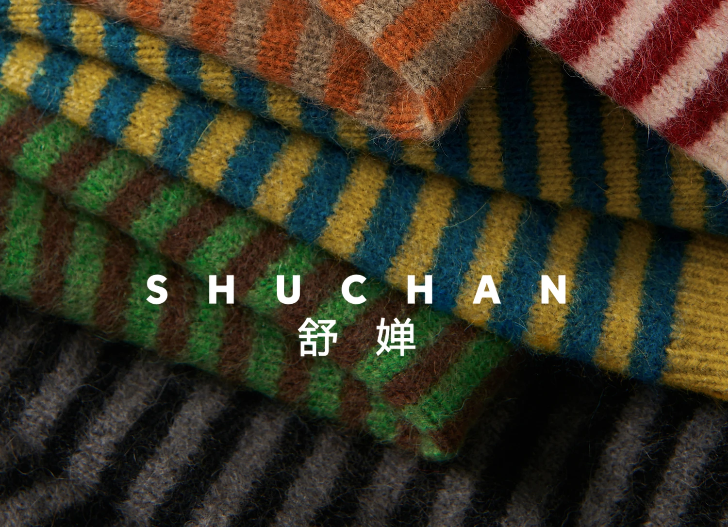 [دفء الخريف الرجعية] ألوان متباينة عالية التشبع، زوج من الخيوط على شكل حرف V من بلوفر محبوك مخطط 25 شتاء