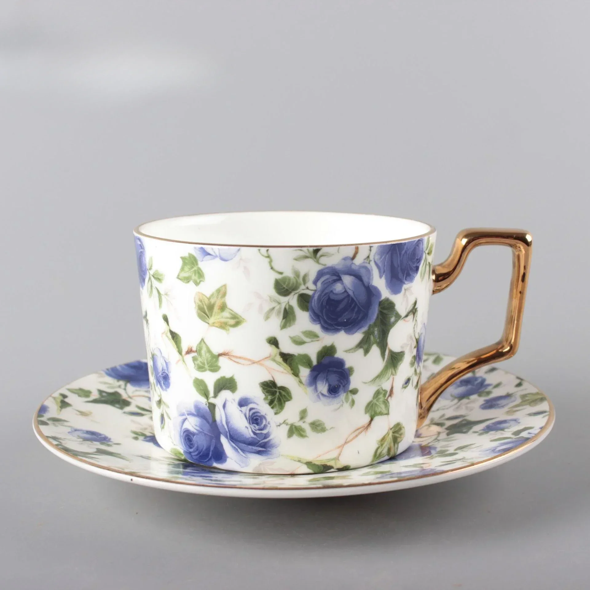 

European Coffee Cup Saucer Afternoon Tea Water Cup Phnom Penh Ceramic Cups Flower Tea Cup Afternoon Tea Practical Gift