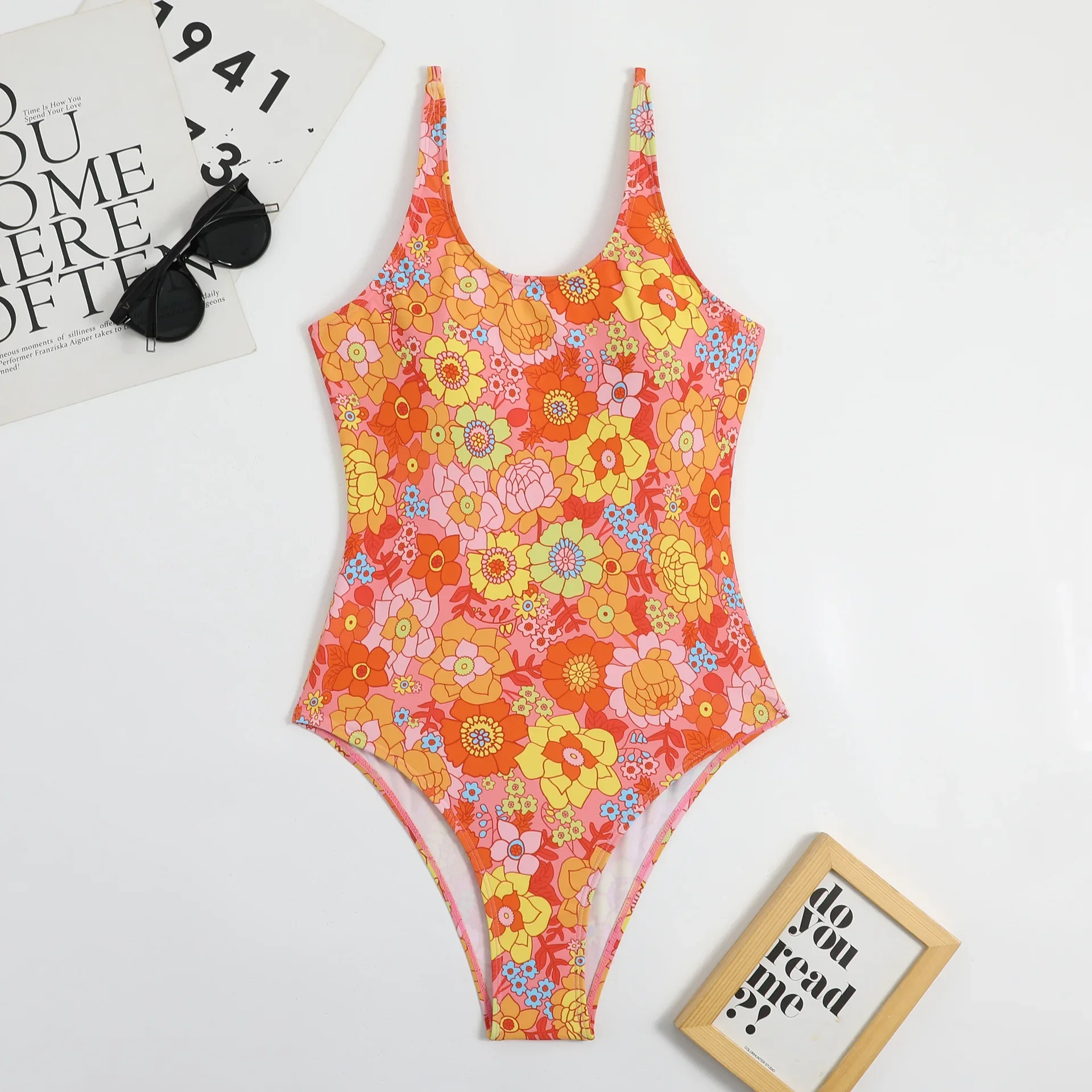 2025 New One Piece Swimsuit Women Swimwear Monokini Thong Bodysuit Floral Print Bathing Suit Backless Padded Beach Wear Summer
