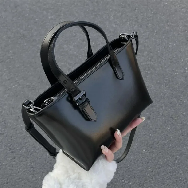 

Tote Handbag for Women 2024 New Versatile Korean Niche Bags Retro Small Commuting Hand-held Crossbody Bag