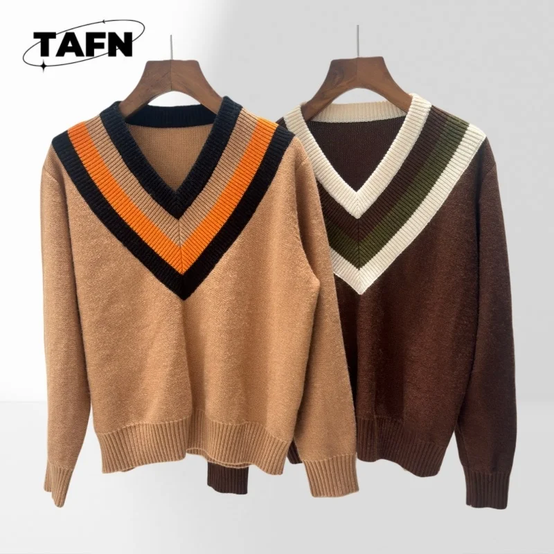 

Women's Classic100% Cashmere Cardigan Sweater Retro Design for Casual Comfort 25 Cashmere Cardigan High-Quality Knitwear AK1127