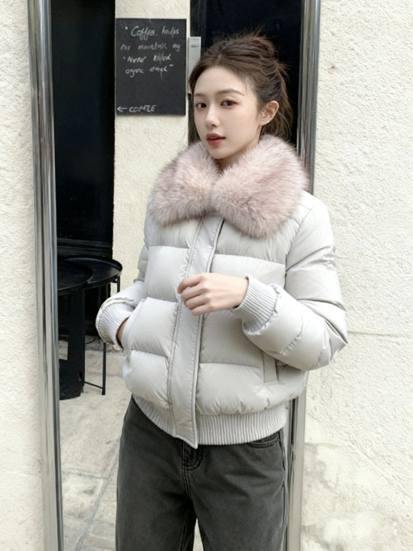 

Корейская женская зимняя теплая куртка прямого кроя со съемным меховым воротником и утеплителем из хлопка