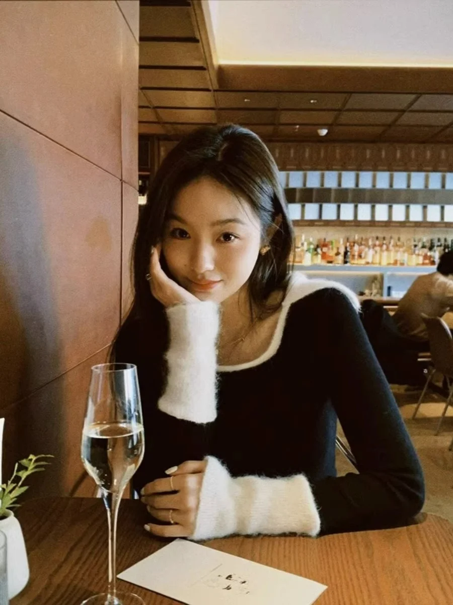 

Black Square Collar Knitted Top Women's Base Shirt Short Style Long Sleeve Autumn Winter Slim Fit Gentle Fashion Korean Version
