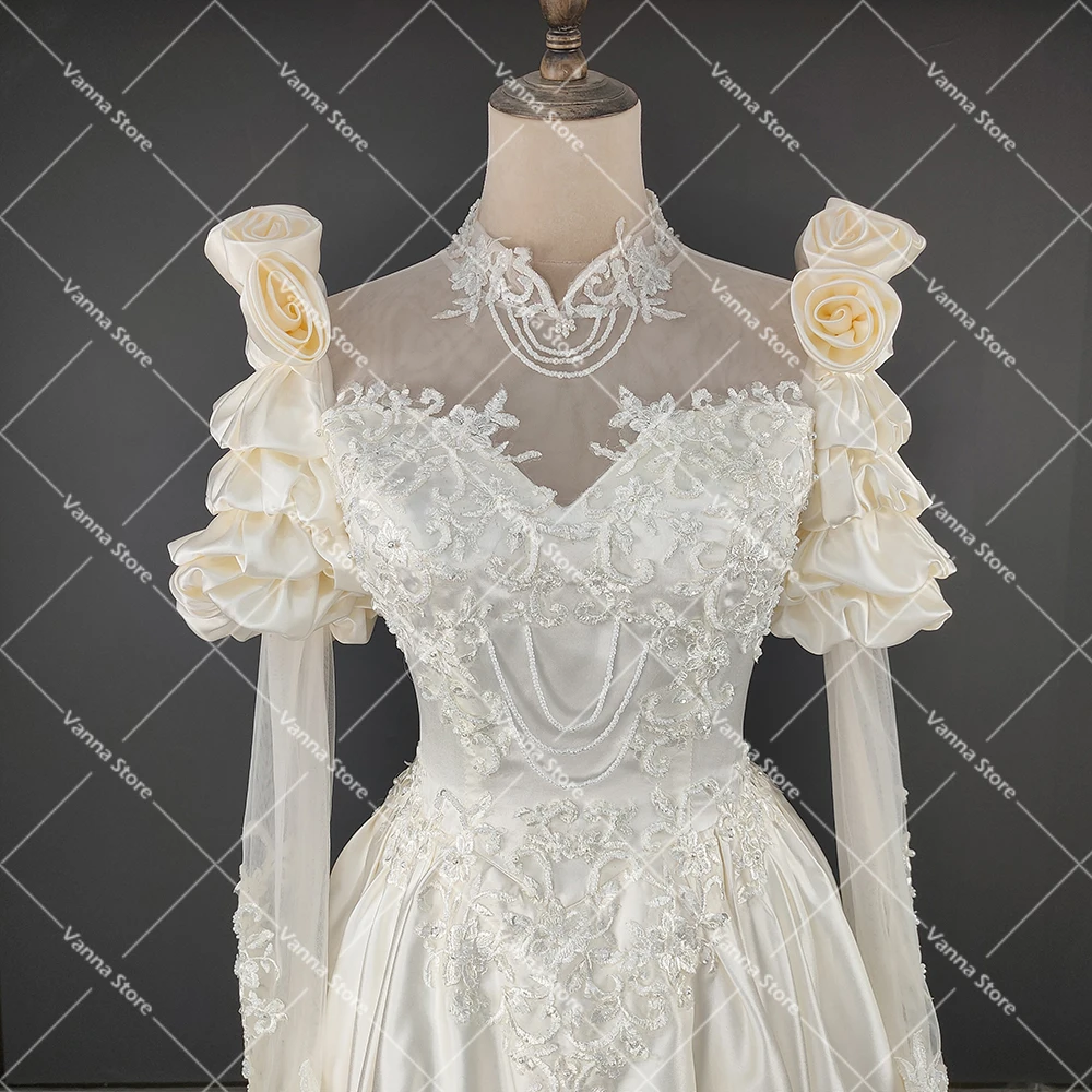 Vestido de novia Victoriano de cuello alto con mangas largas de Julieta, vestidos de novia renacentistas, volantes de recogida hechos a medida, encaje con cuentas clásicas