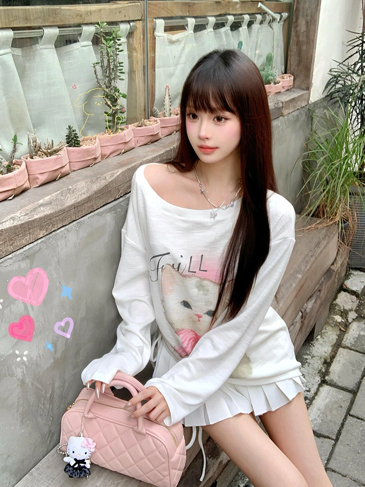 Słodka i pikantna dziewczyna - nadruk, bluzka z jednym ramieniem, długa koszulka damska, luźna, wyszczuplająca bluzka bazowa na wiosnę i jesień.