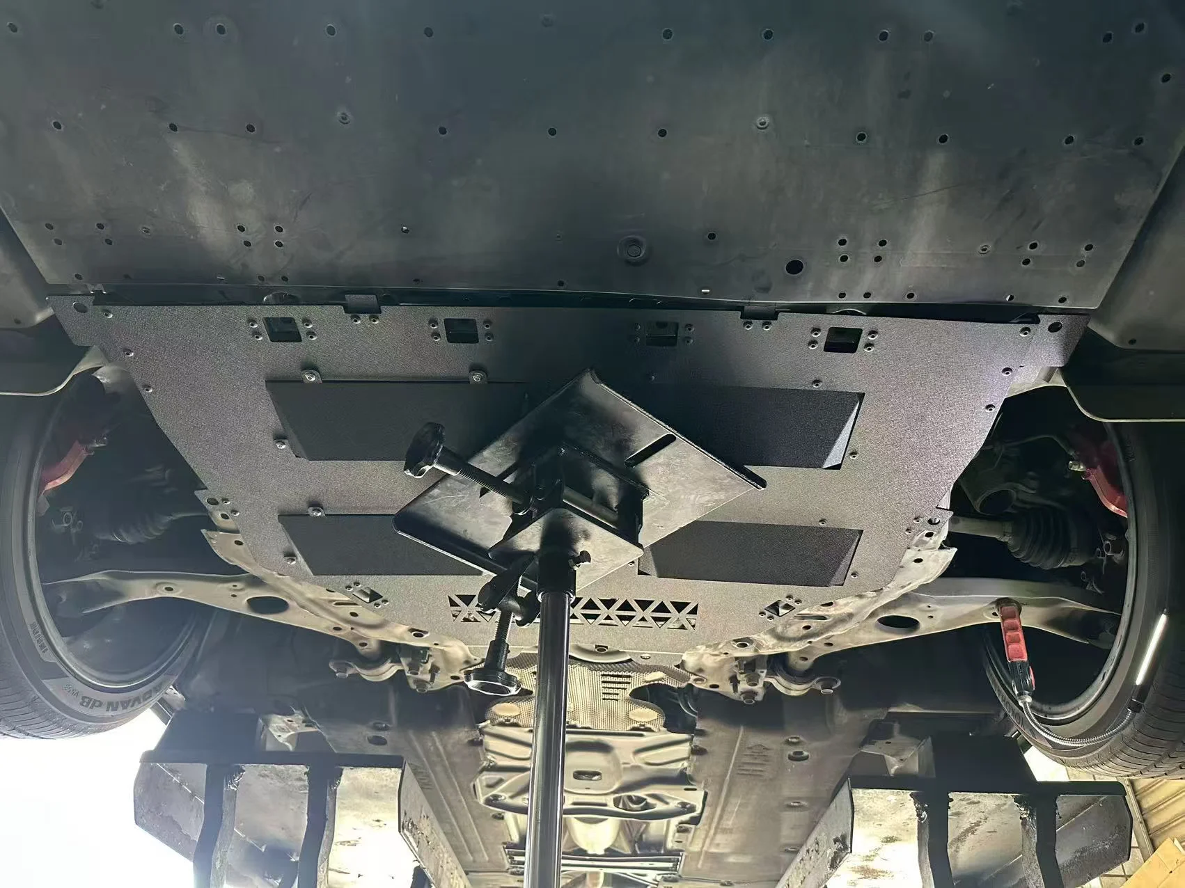 2mm thick high‑strength aluminum under cover, direct replacement for original fragile plastic guard. Fits Mazda 6 Atenza GJ 2014