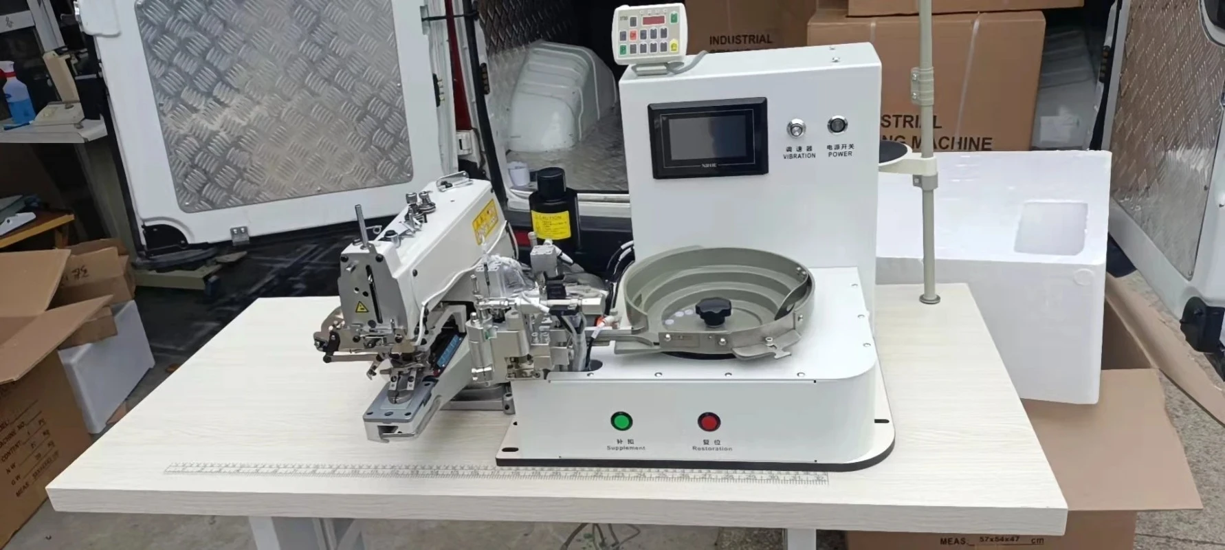 Fully Automatic Sweater Cloth Shirt 2 Hole and 4 Hole Button Attaching Sewing Machine