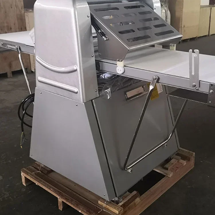 Professional commercial pastry machine croissant egg yolk cake dough sheeter