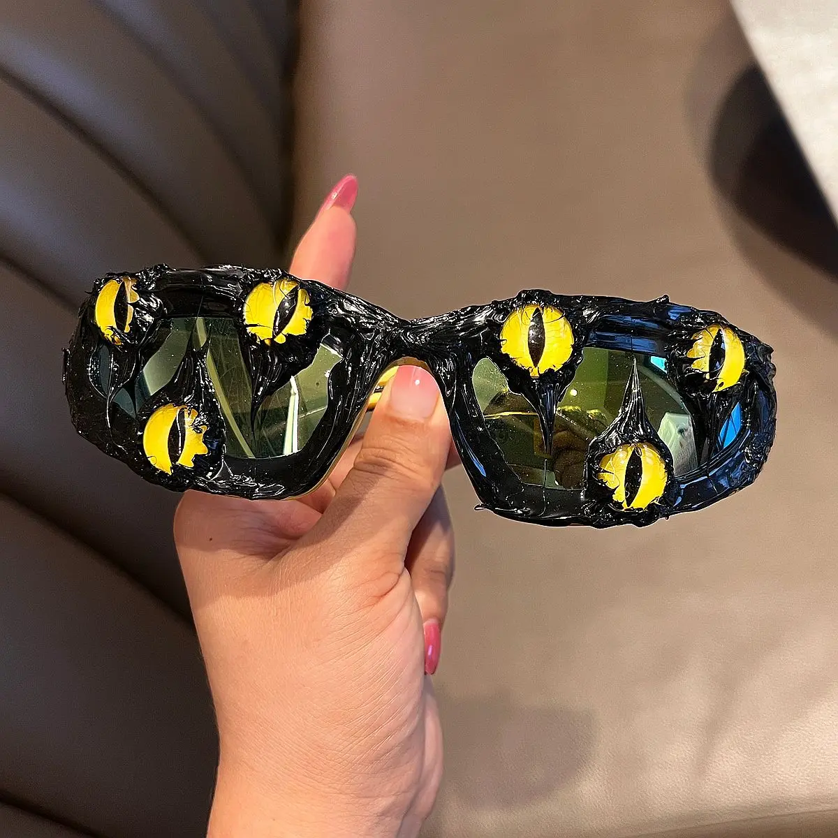 Funny Cat Eye Handmade Drip Glue Sunglasses for Men and Women Retro Gothic Cool Goggles Shades for Halloween Theme Party Accesso