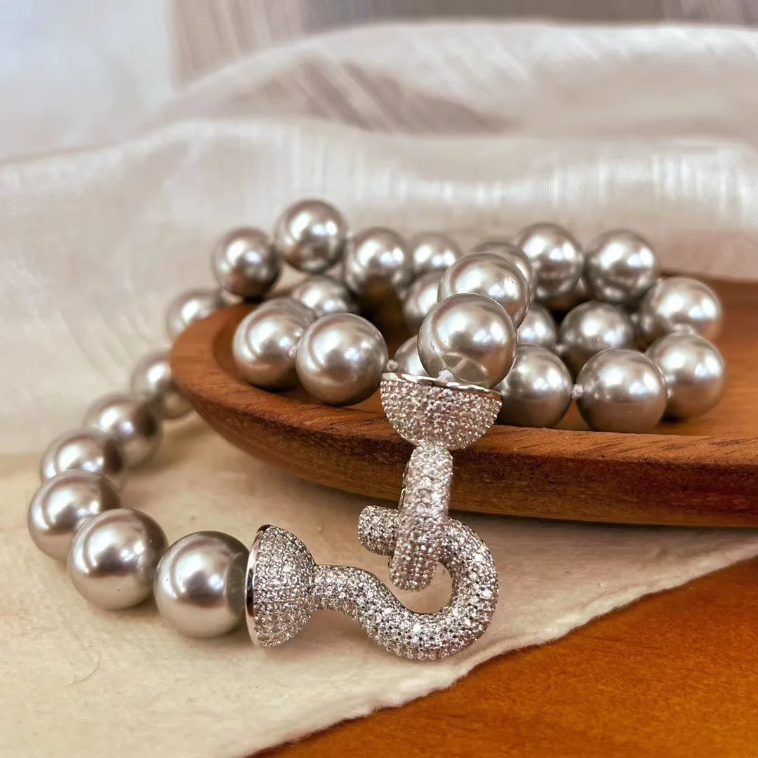 

New retro 12MM bead platinum gray seawater tahitian platinum gray strong light round pearl necklace collarbone