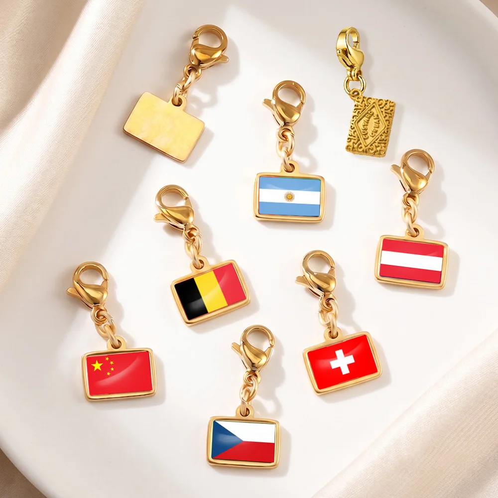 Modischer klassischer INS-Anhänger in Goldfarbe mit Flaggen-Motiv für Damen und Herren, Armband-DIY-Zubehör aus Edelstahl.
