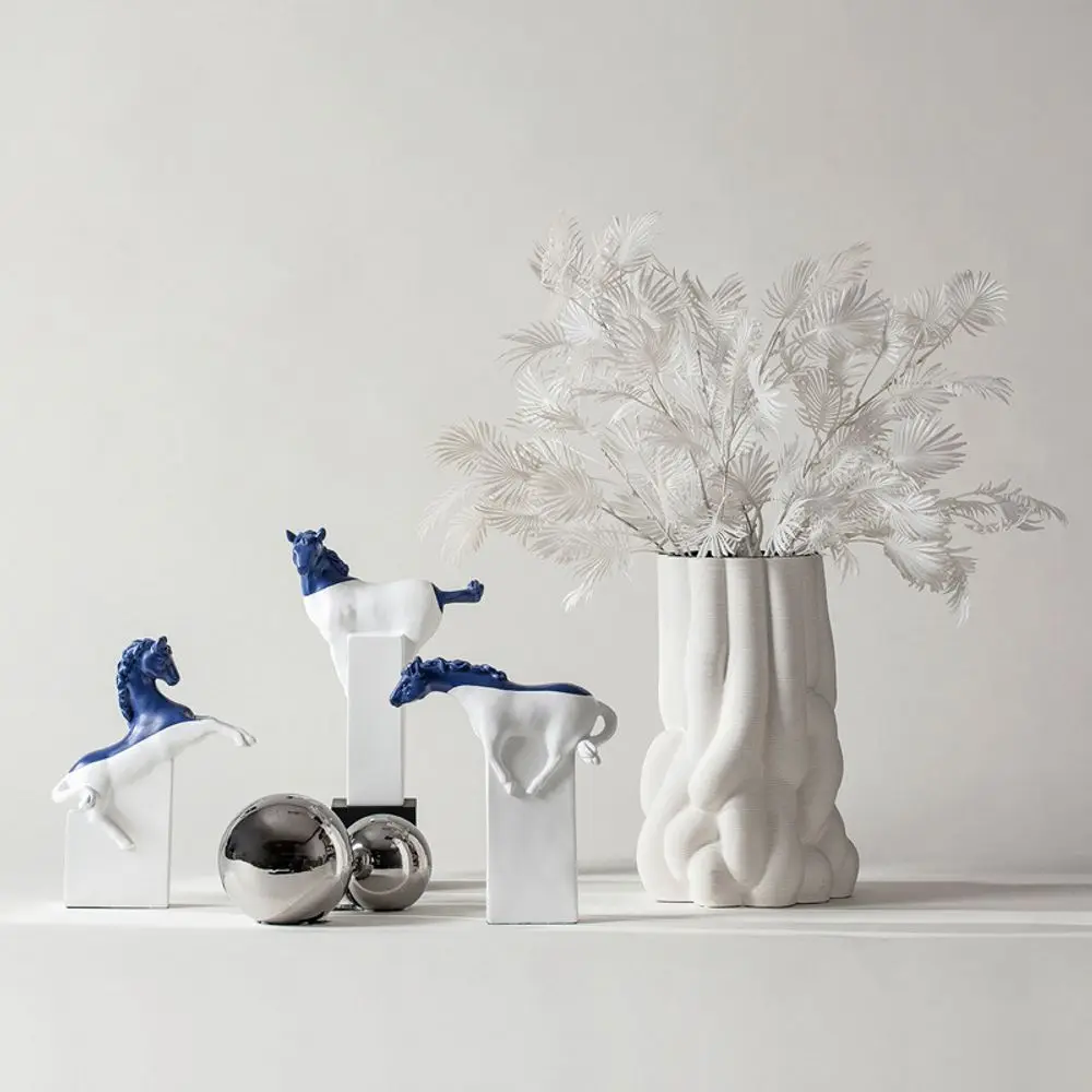 

Abstract Showpieces For Home Decoration Resin Horse Set Craft Jewelry Retro Black Blue Horse Ornaments
