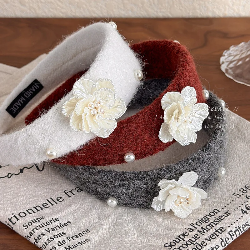 

Elegant Camellia Pearl Hairband Women Autumn Winter High Crown Velvet Headband 2026 New Fashion Hair Accessories