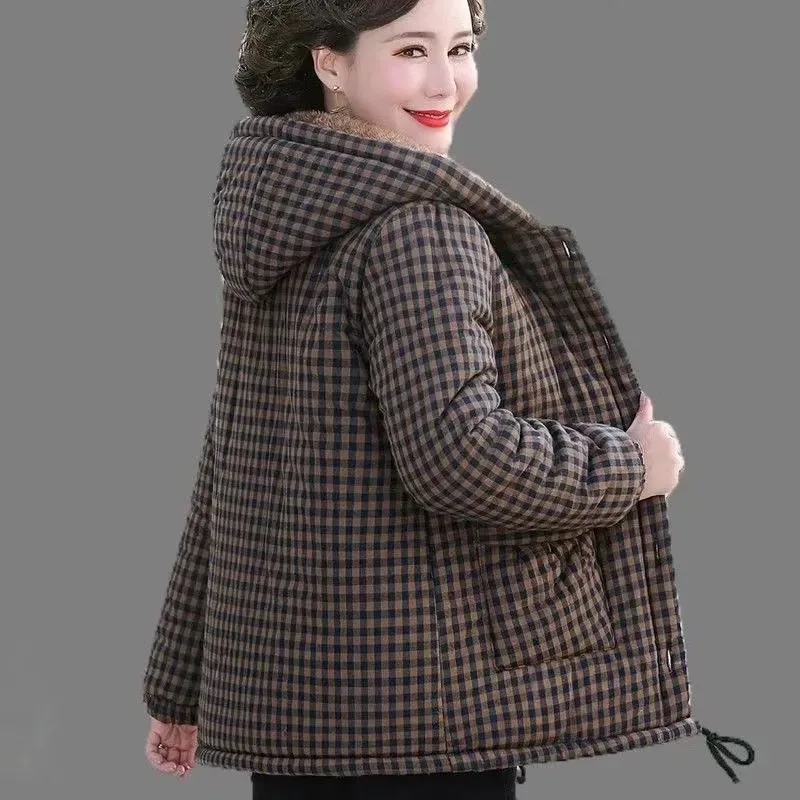 Plus Size verdickte Baumwolljacke Damen warme Kapuze lockere Passform Herbst Winter neuer Stil Polyester Stoff koreanischer lässiger Stil...