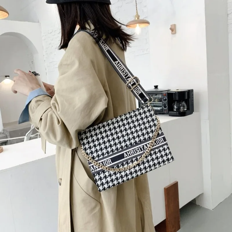 

Готовая женская сумка для путешествий, расширяемая сумка через плечо 2025 года с USB-портом для зарядки, противоугонная конструкция для Globetrotters