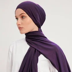 Sciarpa di cotone premium elastica in cotone Hijab musulmano tinta unita Scialli di preghiera in materiale morbido Hijab di cotone musulmano da donna