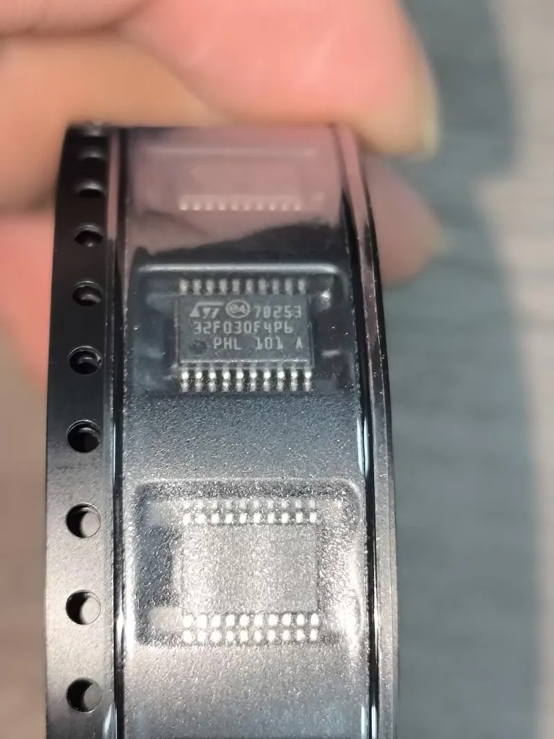 

SACOH New Original MT53E1G32D2FW-046AUT :B silk-screened D8CJD TFBGA-200 memory chip