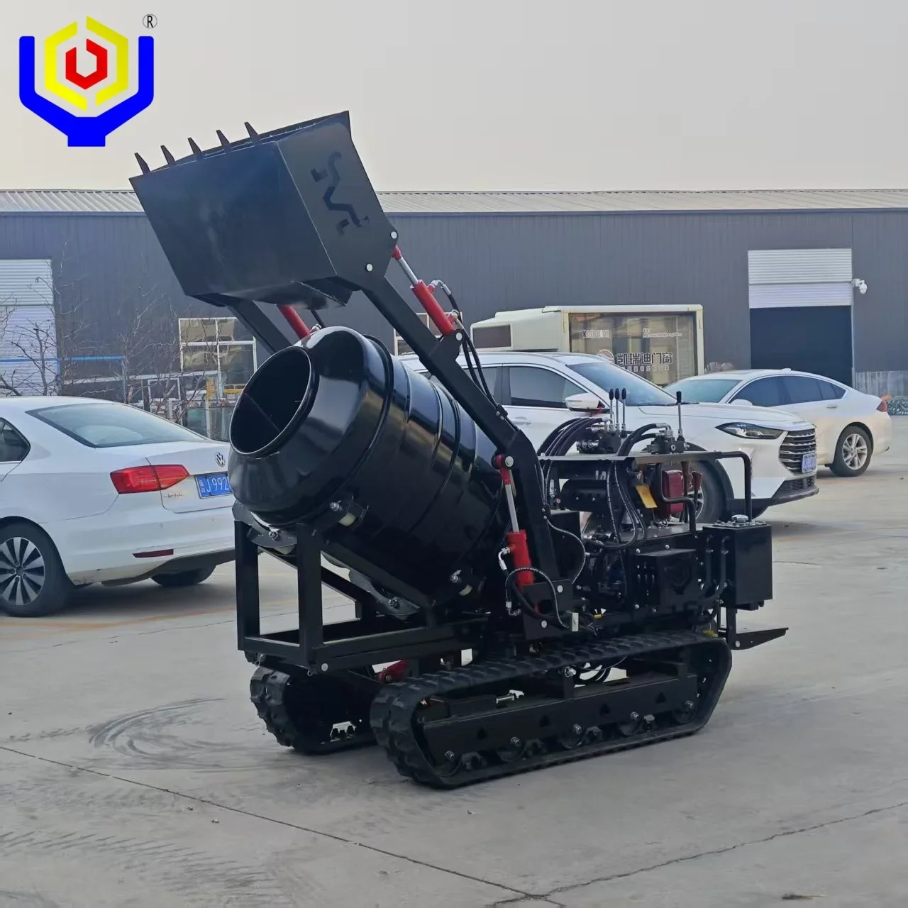Best Selling Mini Concrete Mixer 800L Self-loadng Mini Dumper Portable Automatic Track Mobile Cement Mixer