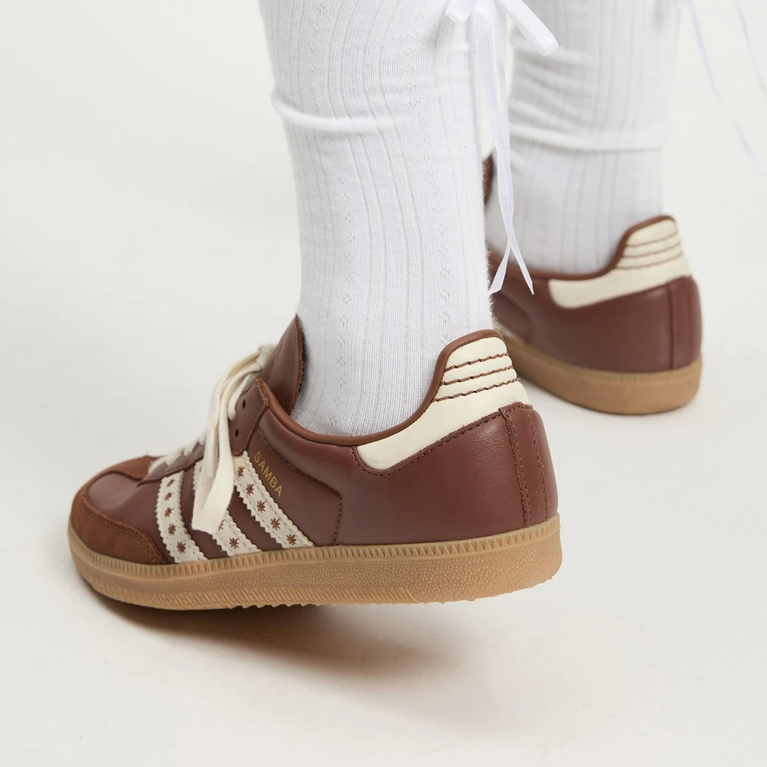 حذاء كاجوال نسائي كلاسيكي خفيف - مراجعة Women'S Accessories Adidas وسعره