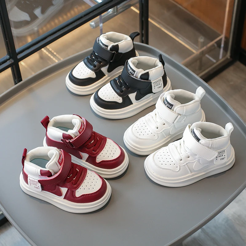 Children Basketball Shoes Mid Top Breathable Kids Running Shoes Comfortable 2025 Spring Autumn New Girls Sports Shoes Soft Sole