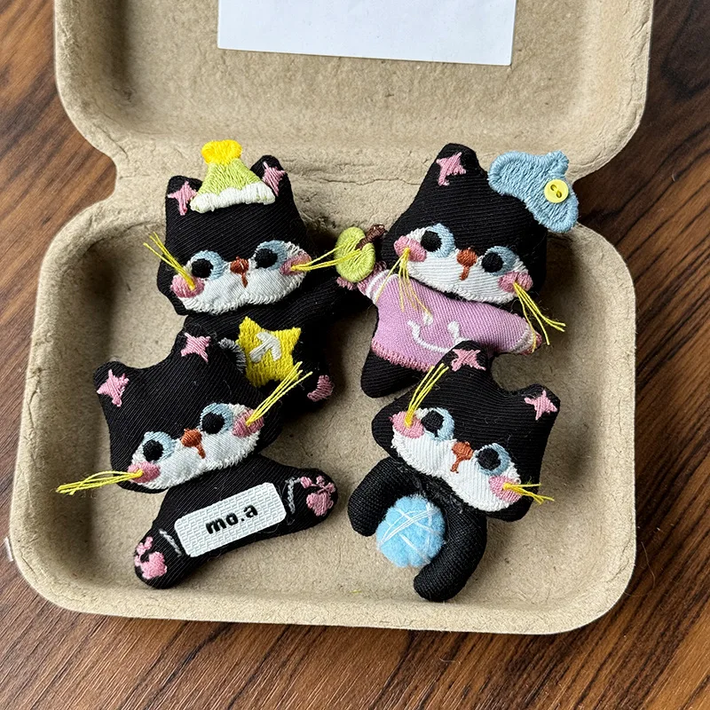 Fabric Brooch Stuffed Black Embroidery Cat Cartoon Pin for Woman Girls Hat Purse Decoration Lightweight Small Cute Accessories