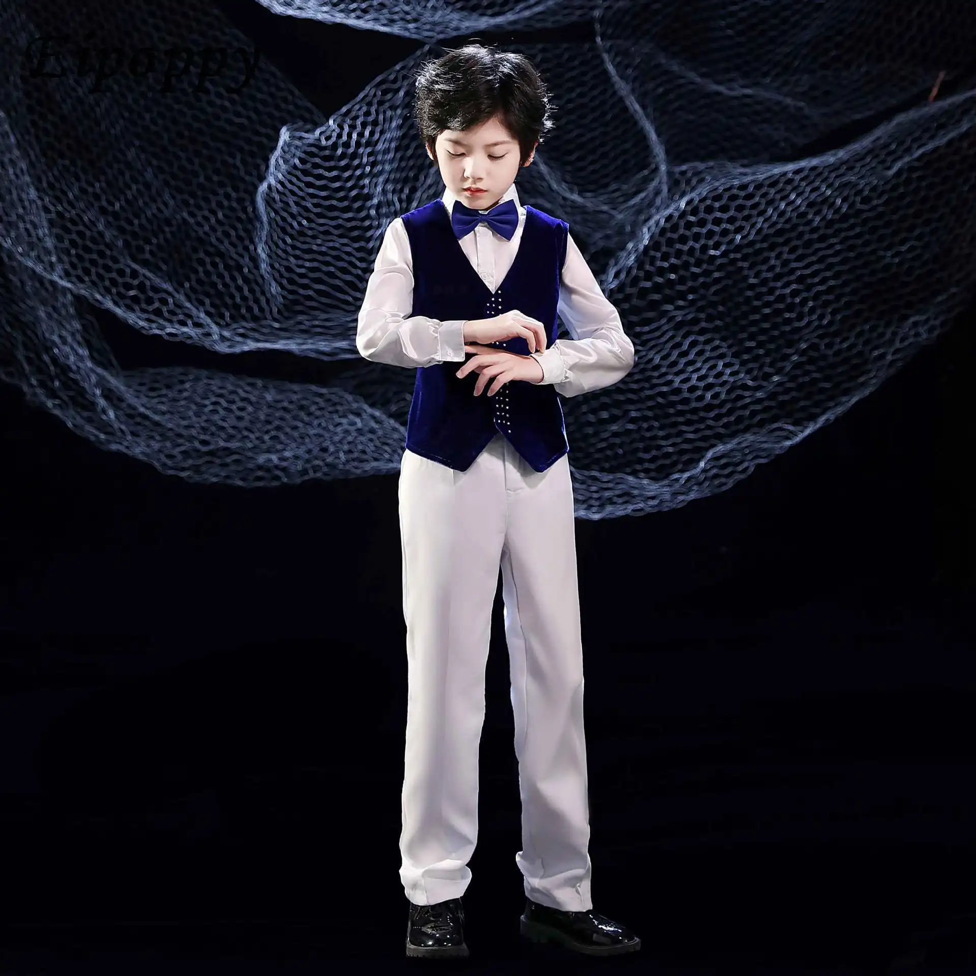 أزياء أداء طلاب المدارس الابتدائية والثانوية ، فستان الأولاد والبنات